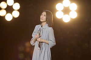  戴佩妮 